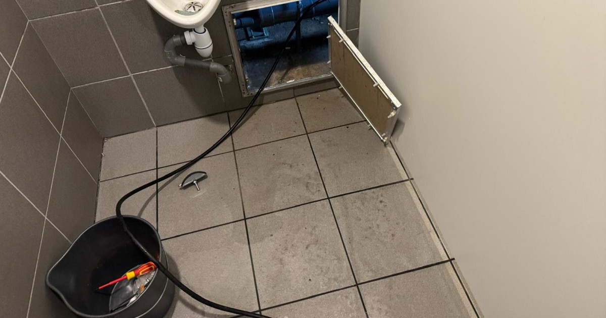 Débouchage d’un WC en intérieur